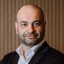 Bernat Mart&iacute;nez Escudero