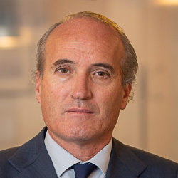 Juli&aacute;n N&uacute;&ntilde;ez